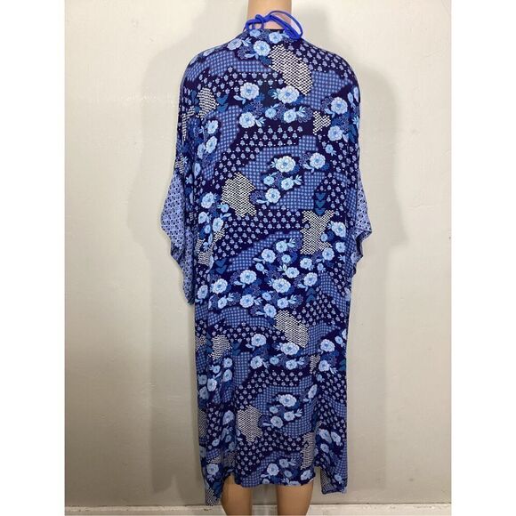 New. Nordstrom cover up/kimono. OS. Retails $70 - Picture 4 of 7